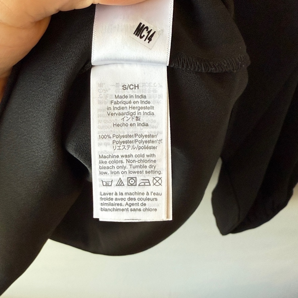 J.‎ Crew Drapey Ruffleneck Black Blouse in 365 Crepe - Picture 8 of 8